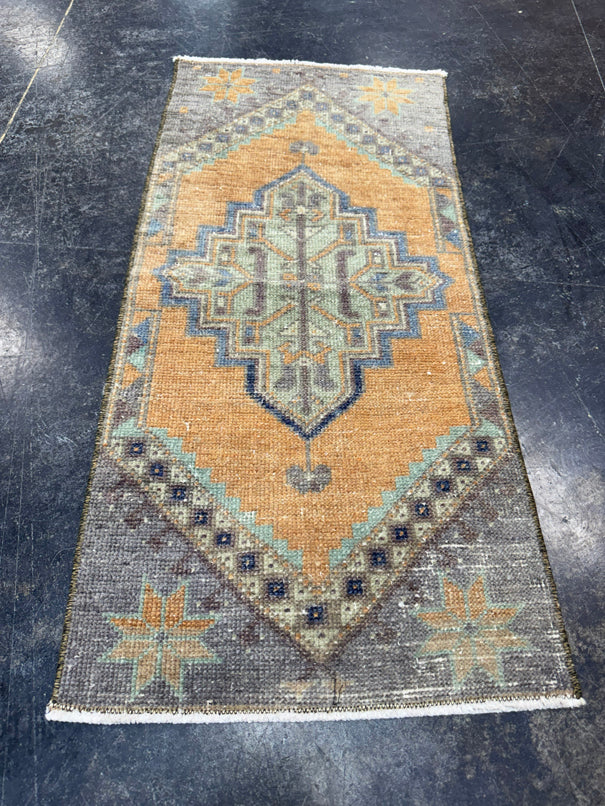 Turkish Yastik Rug 1'5" x 3'1" #24094