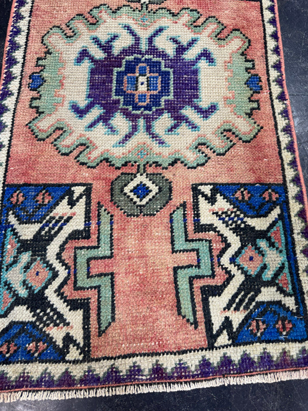 Turkish Yastik Rug 1'7" x 3' #24093