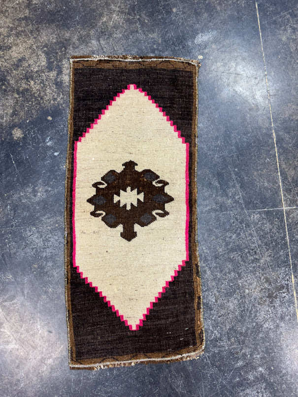 Turkish Yastik Rug 1'3" x 2'11" #24096
