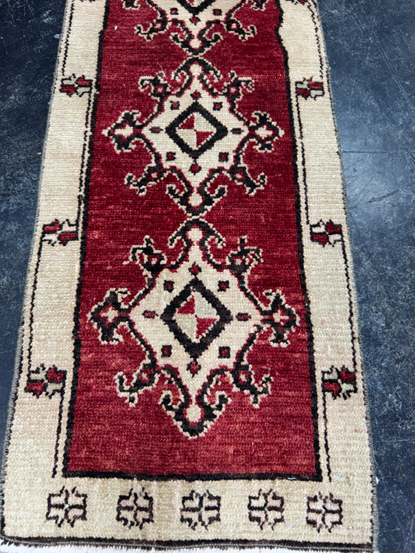 Turkish Yastik Rug 1'4" x 3'4" #23899