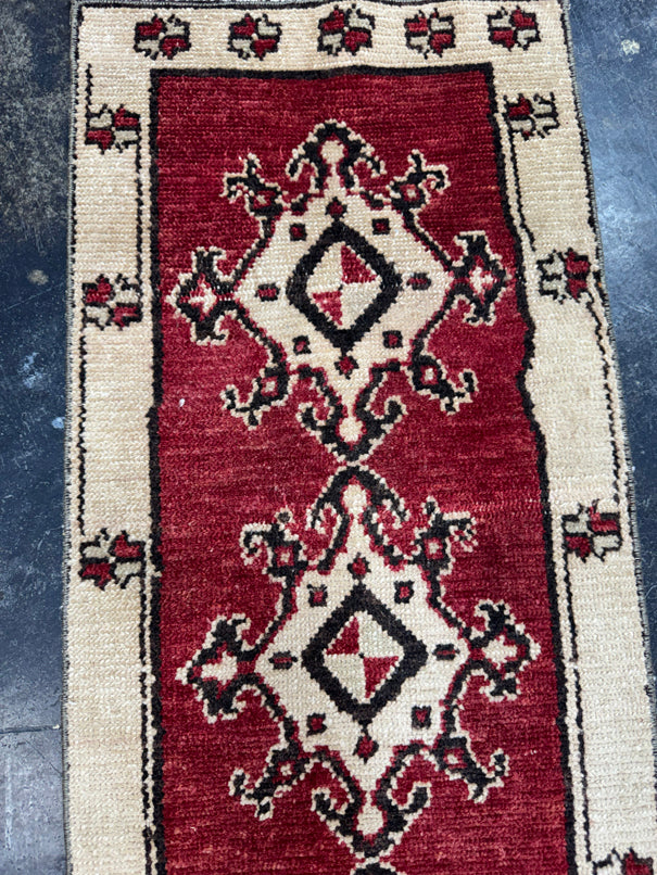 Turkish Yastik Rug 1'4" x 3'4" #23899