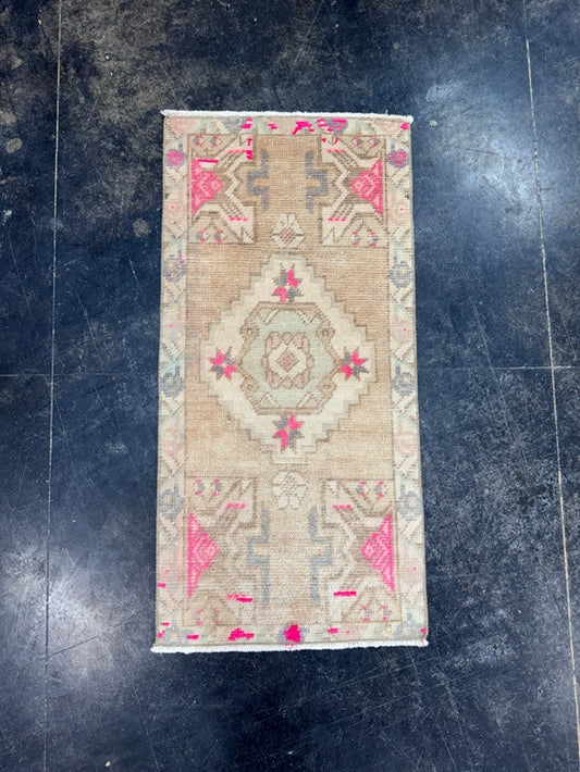 Turkish Yastik Rug 1'7" x 3'3" #23901