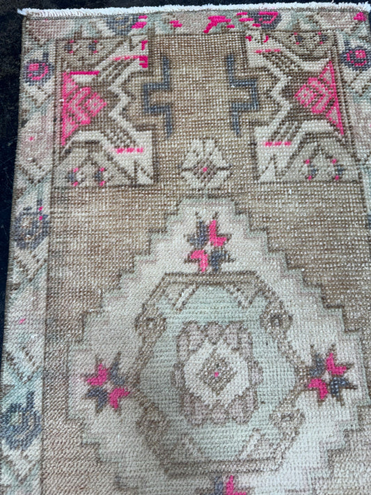 Turkish Yastik Rug 1'7" x 3'3" #23901