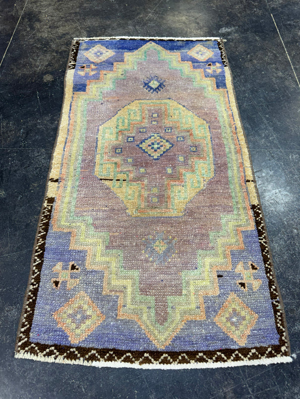 Turkish Yastik Rug 1'8" x 3'2" #23900