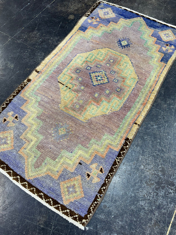 Turkish Yastik Rug 1'8" x 3'2" #23900
