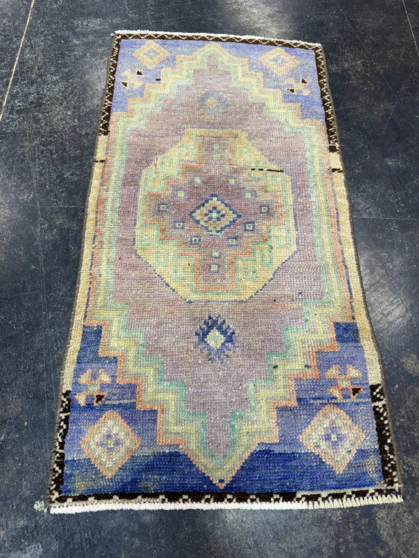 Turkish Yastik Rug 1'8" x 3'2" #23900