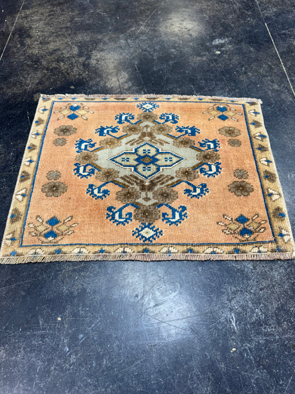 Turkish Yastik Rug 2'1" x 1'7" #23905