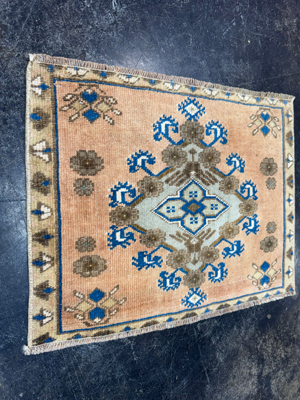 Turkish Yastik Rug 2'1" x 1'7" #23905