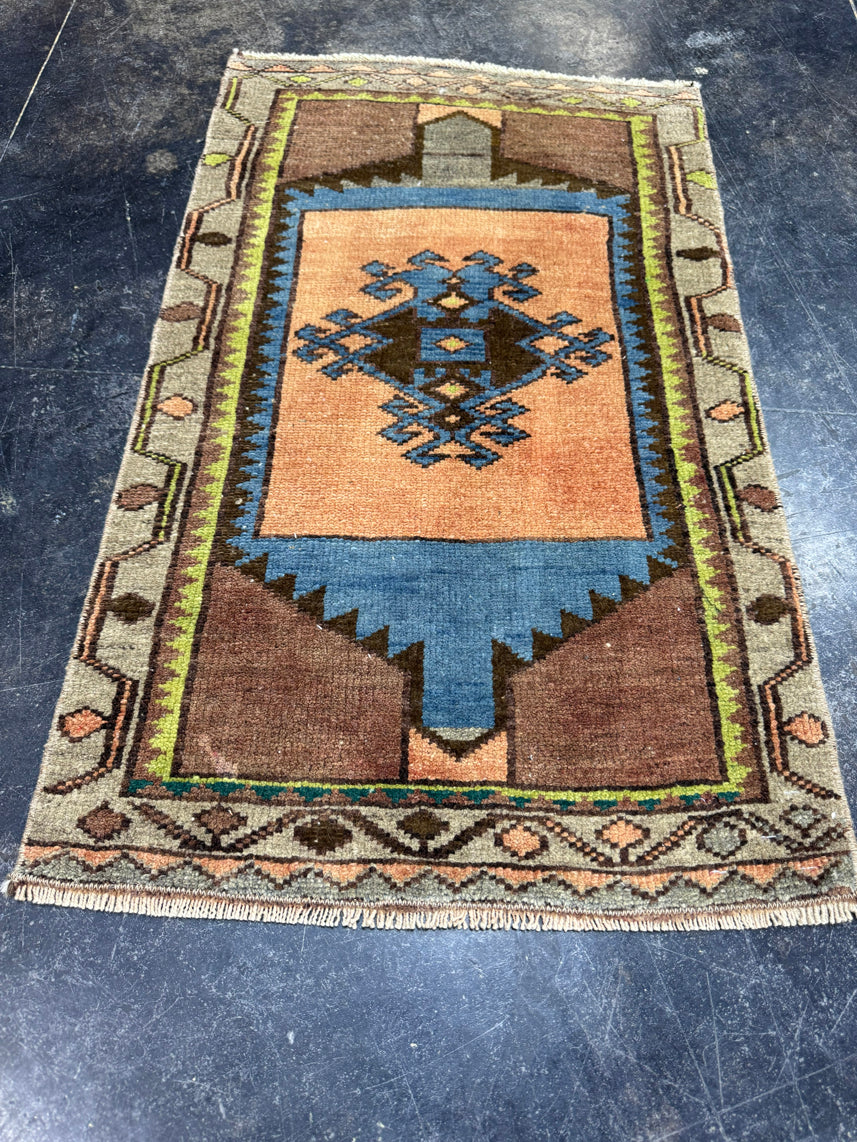 Turkish Yastik Rug 1'8" x 2'9" #23904