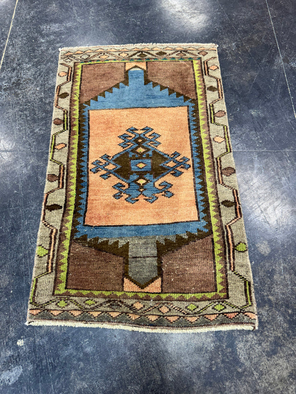 Turkish Yastik Rug 1'8" x 2'9" #23904