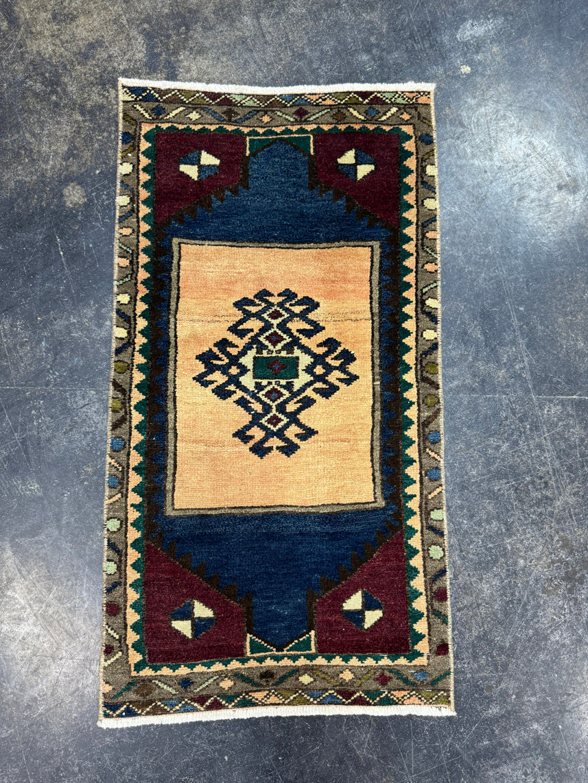 Turkish Yastik Rug 1'6" x 2'10" #23903