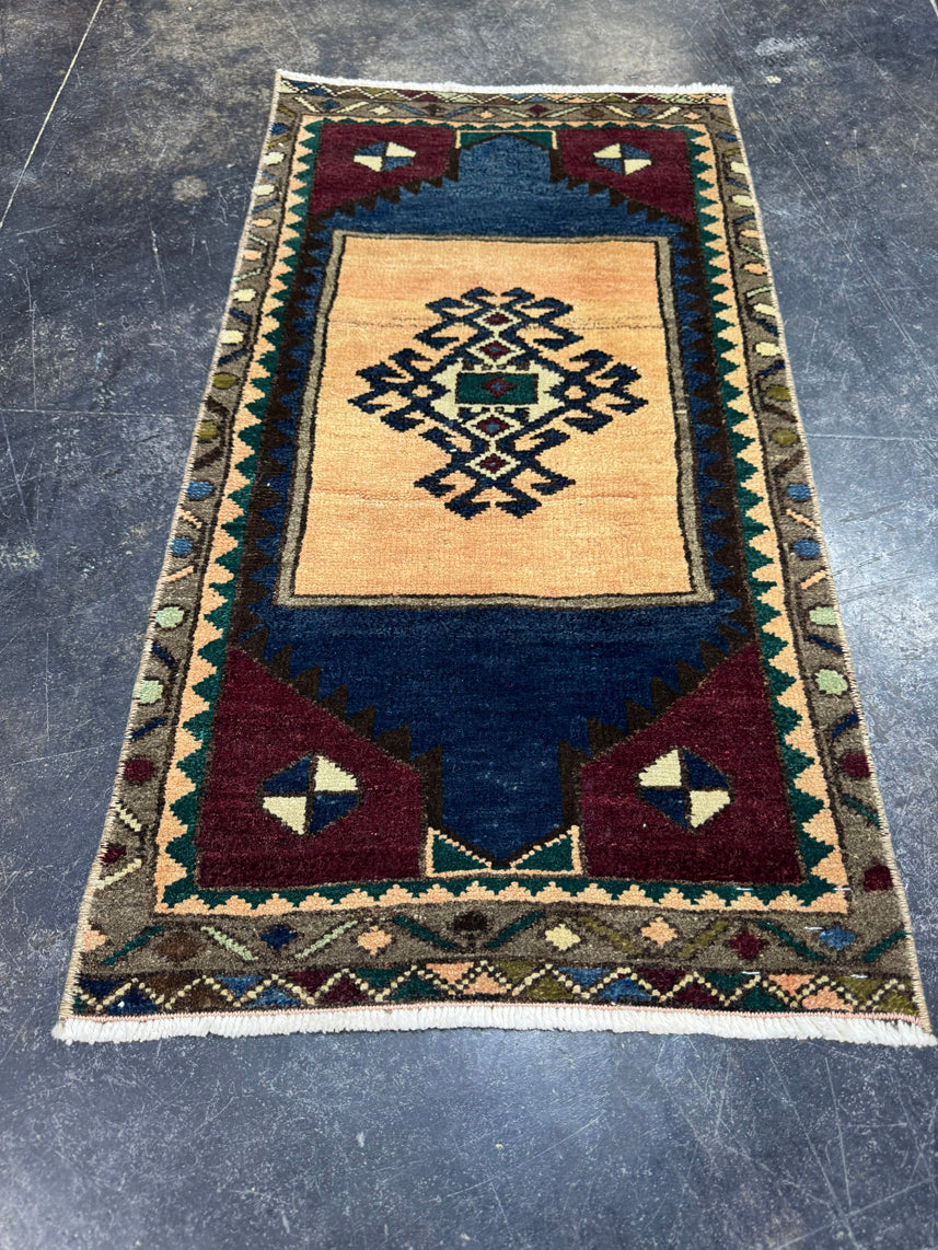 Turkish Yastik Rug 1'6" x 2'10" #23903