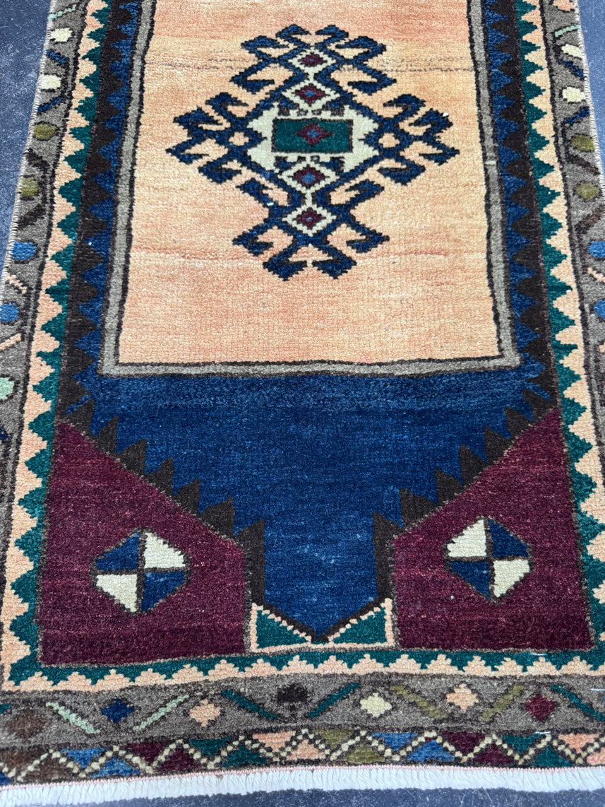 Turkish Yastik Rug 1'6" x 2'10" #23903