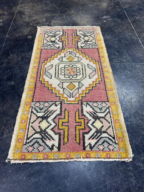 Turkish Yastik Rug 1'7" x 3' #24150