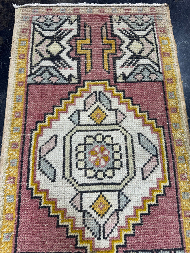 Turkish Yastik Rug 1'7" x 3' #24150