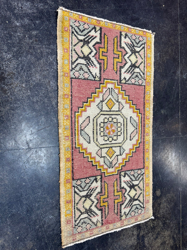 Turkish Yastik Rug 1'7" x 3' #24150