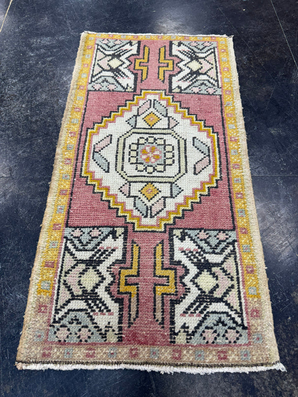 Turkish Yastik Rug 1'7" x 3' #24150