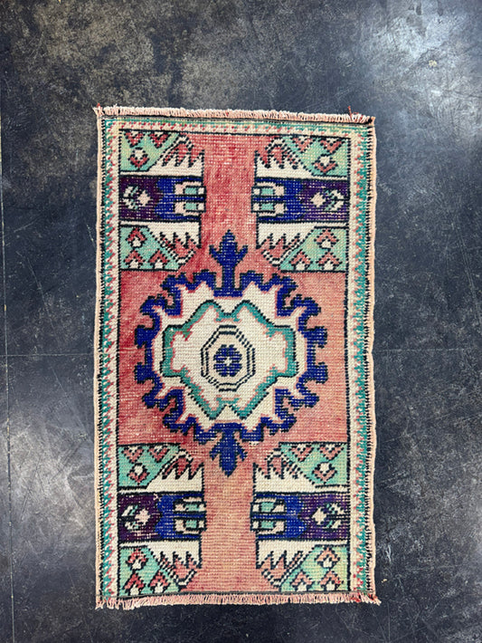 Turkish Yastik Rug 1'6" x 2'8" #24151