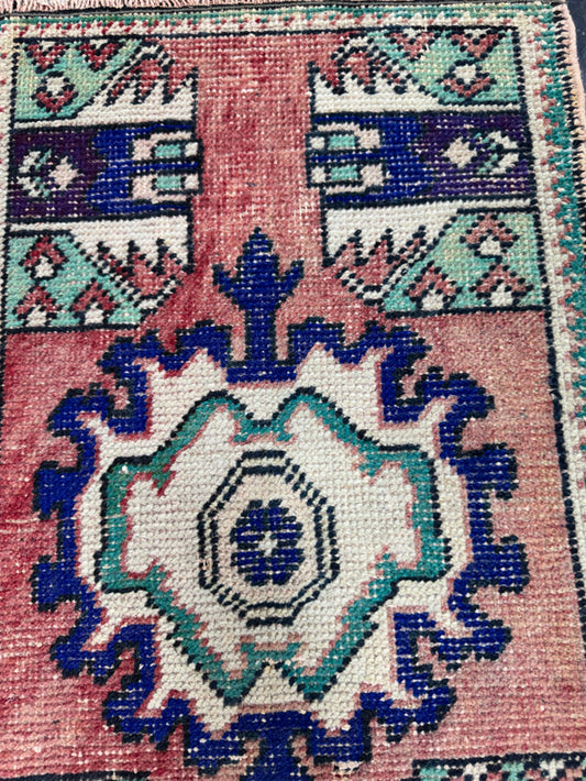 Turkish Yastik Rug 1'6" x 2'8" #24151