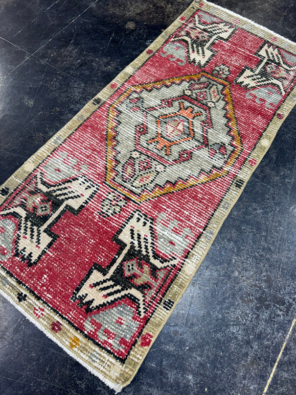Turkish Yastik Rug 1'6" x 3'5" #24146