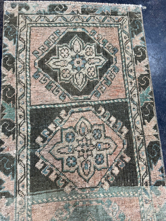 Turkish Yastik Rug 1'6" x 3'1" #24145
