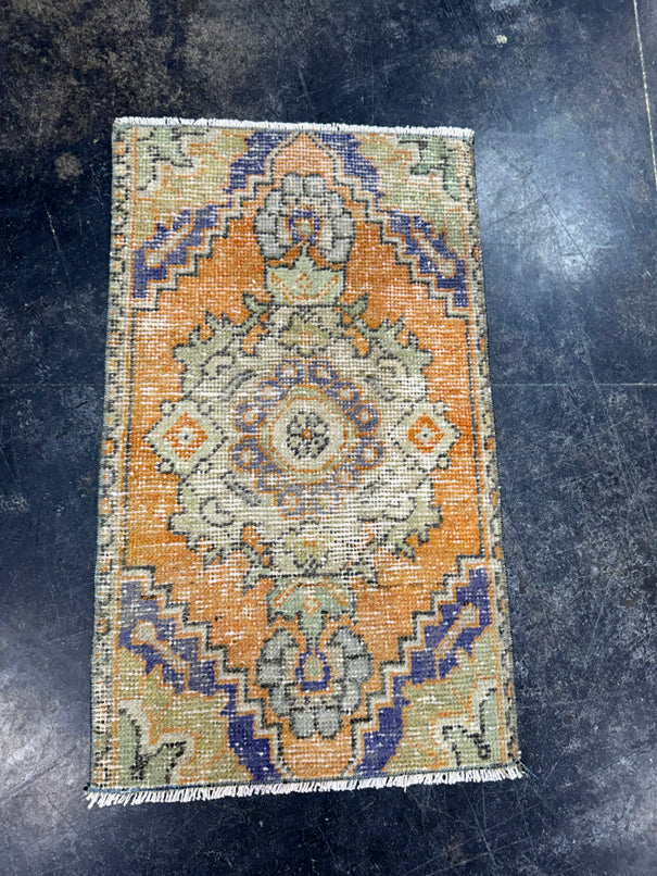 Turkish Yastik Rug 1'6" x 2'7" #24147