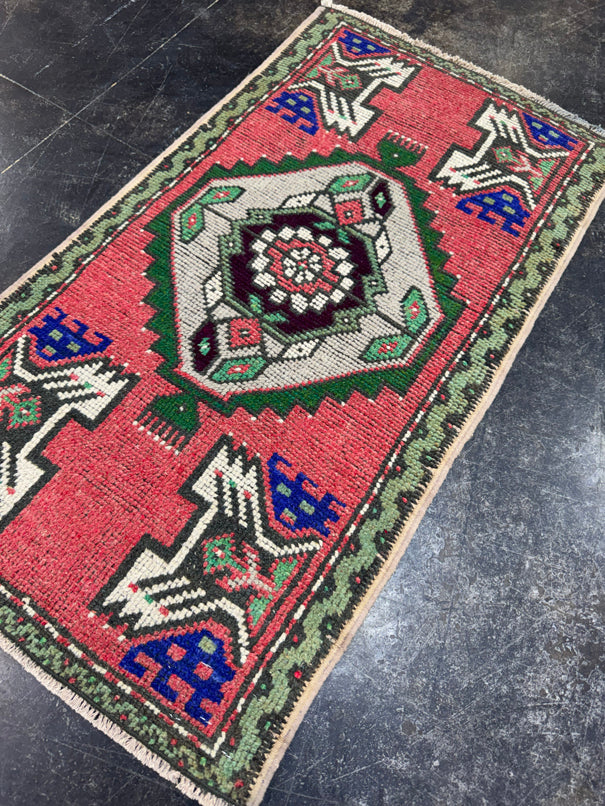 Turkish Yastik Rug 1'9" x 3'1" #24143