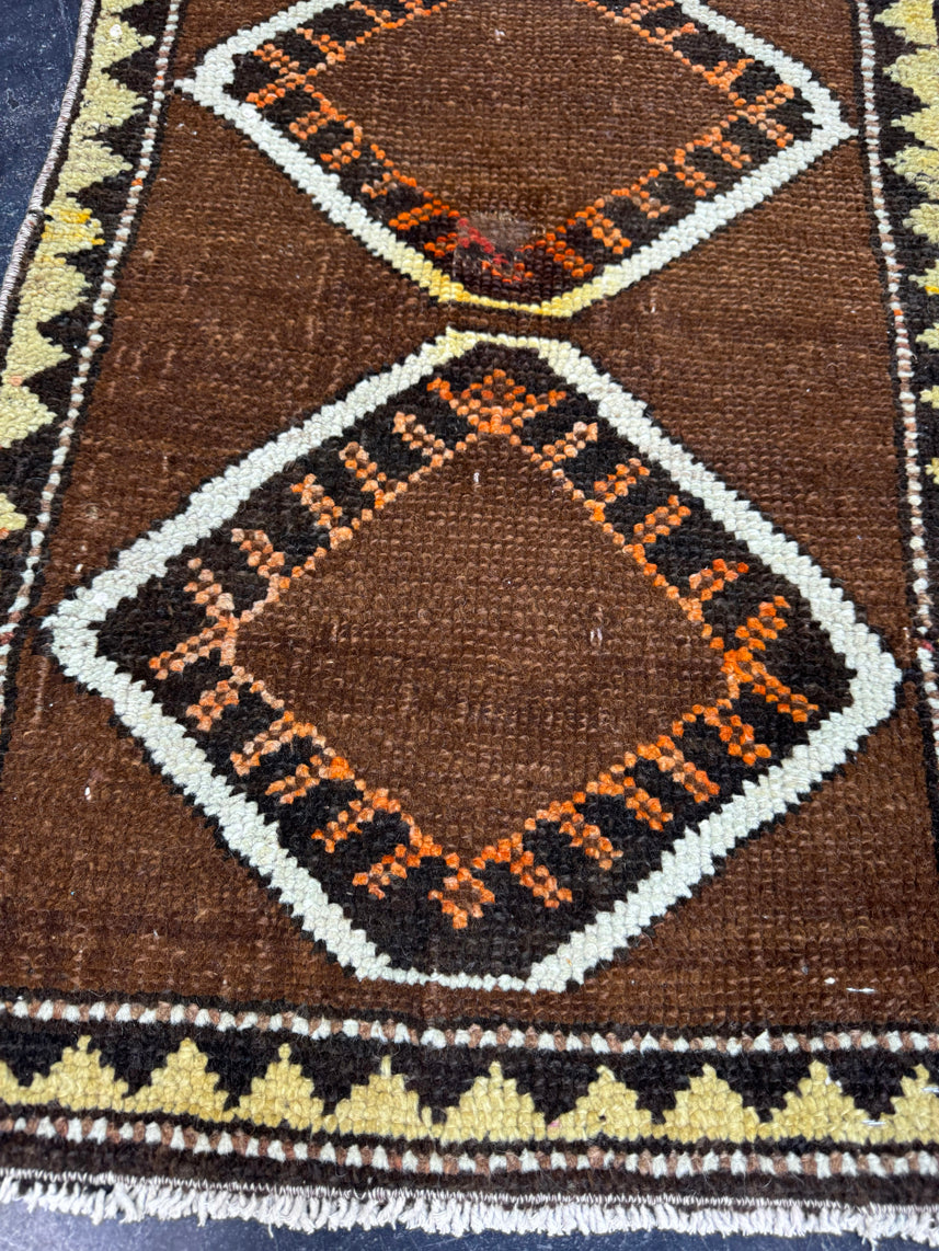 Turkish Yastik Rug 1'8" x 2'8" #24142