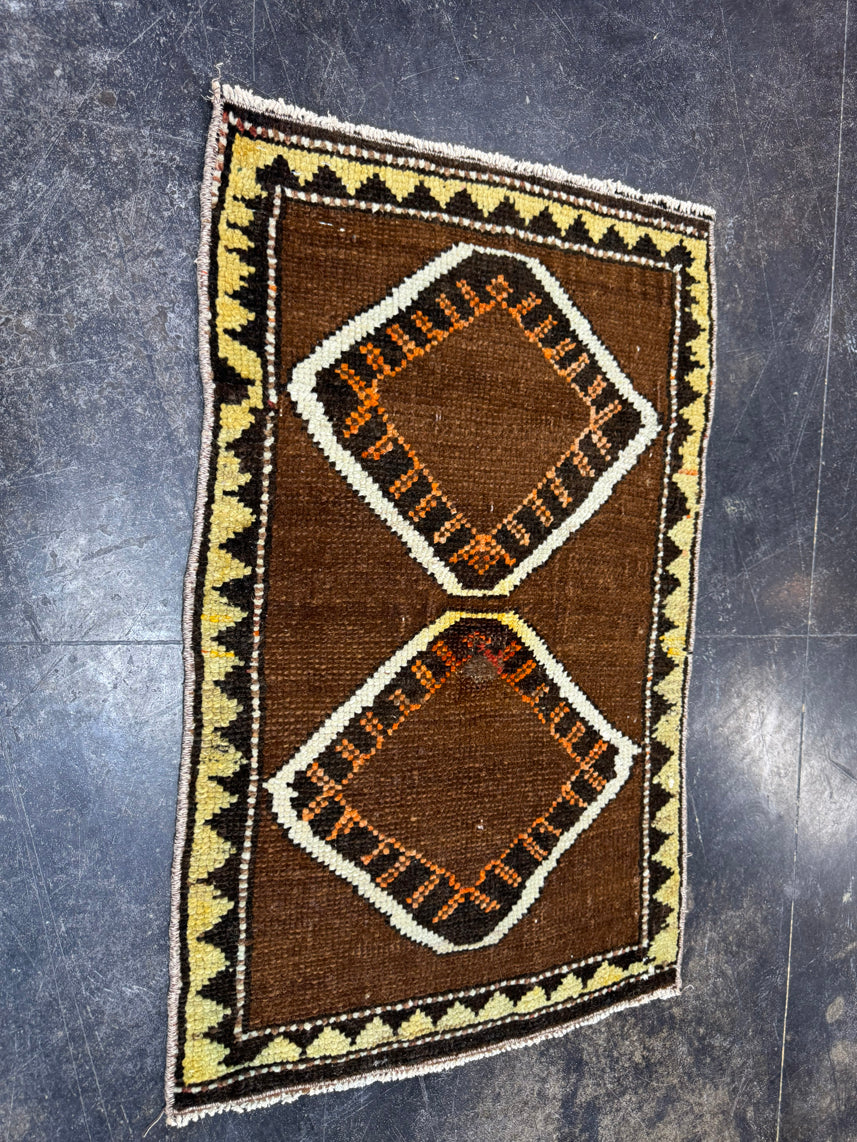 Turkish Yastik Rug 1'8" x 2'8" #24142