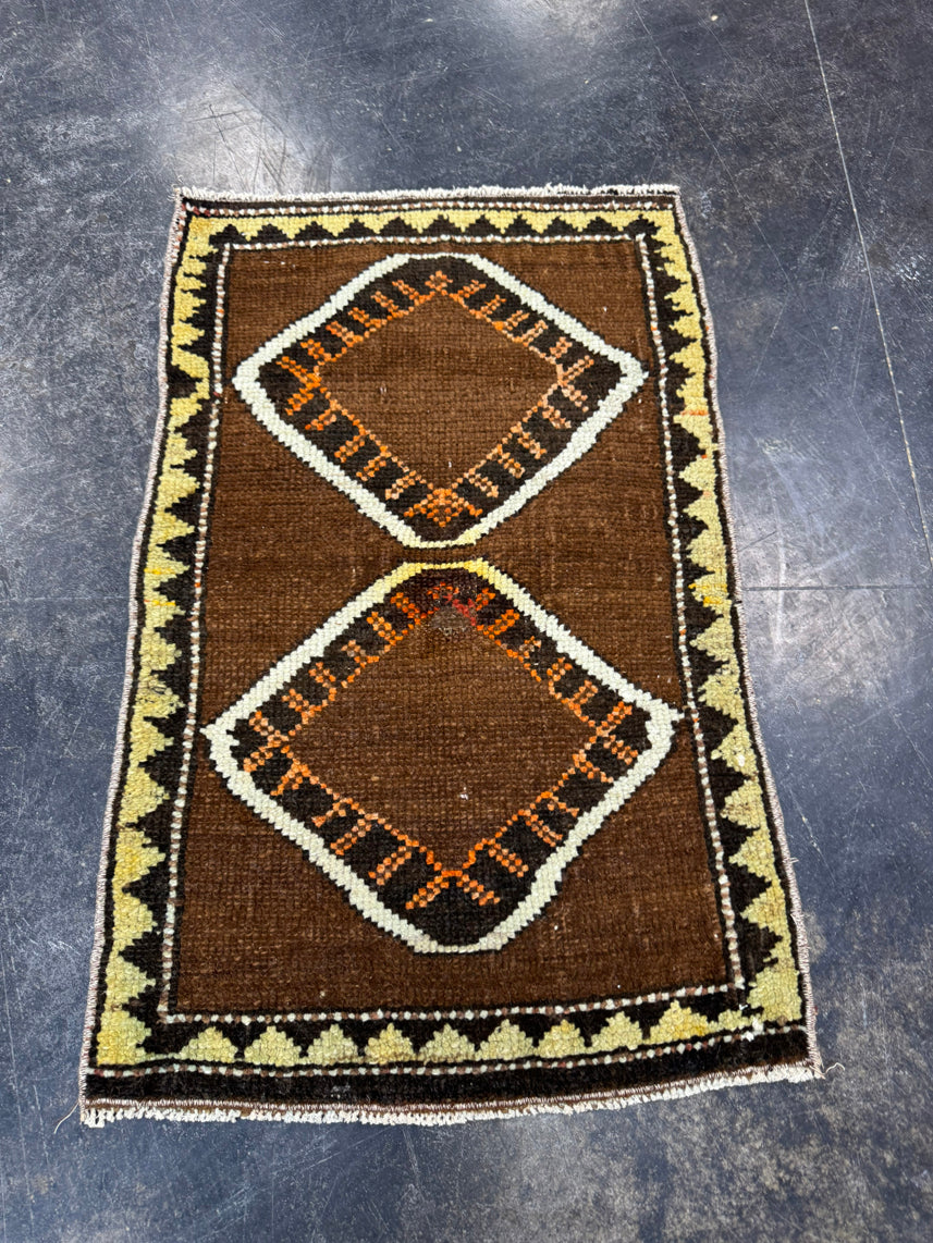 Turkish Yastik Rug 1'8" x 2'8" #24142