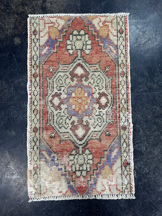 Turkish Yastik Rug 1'6" x 2'7" #24136