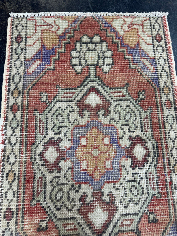 Turkish Yastik Rug 1'6" x 2'7" #24136