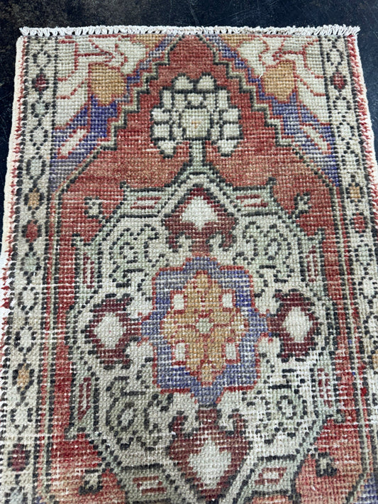 Turkish Yastik Rug 1'6" x 2'7" #24136