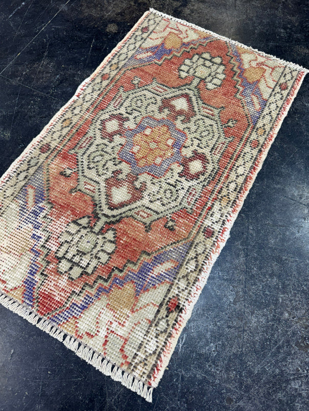 Turkish Yastik Rug 1'6" x 2'7" #24136