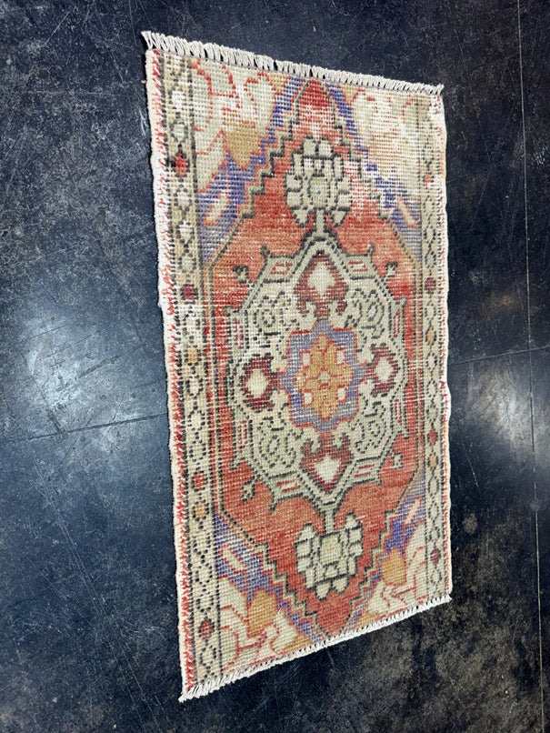 Turkish Yastik Rug 1'6" x 2'7" #24136