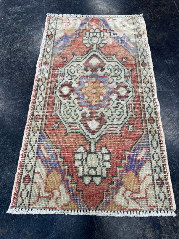 Turkish Yastik Rug 1'6" x 2'7" #24136