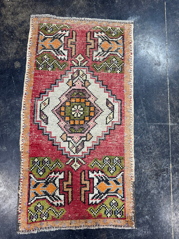 Turkish Yastik Rug 1'10" x 3'4" #24137