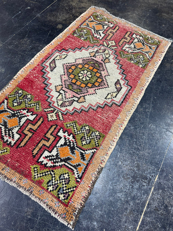 Turkish Yastik Rug 1'10" x 3'4" #24137