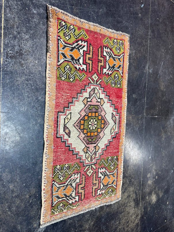 Turkish Yastik Rug 1'10" x 3'4" #24137