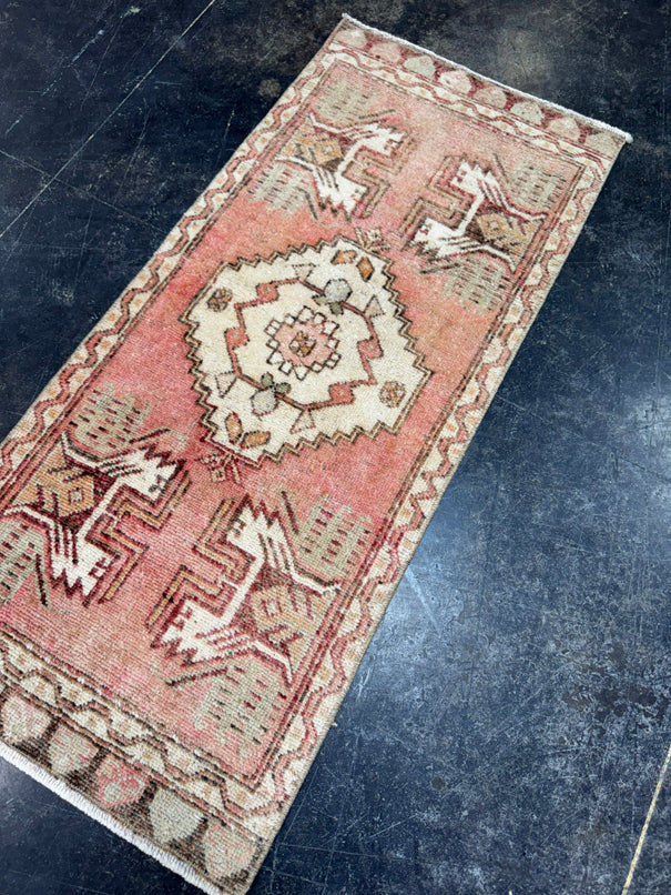 Turkish Yastik Rug 1'6" x 3'4" #24139