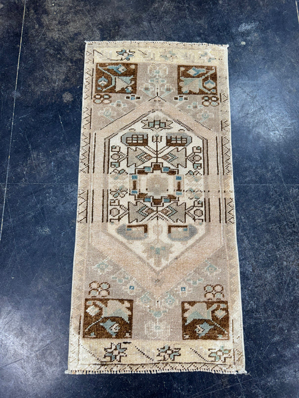 Turkish Yastik Rug 1'6" x 3'2" #22512