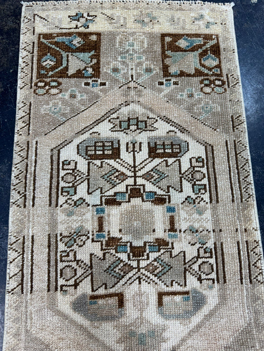 Turkish Yastik Rug 1'6" x 3'2" #22512