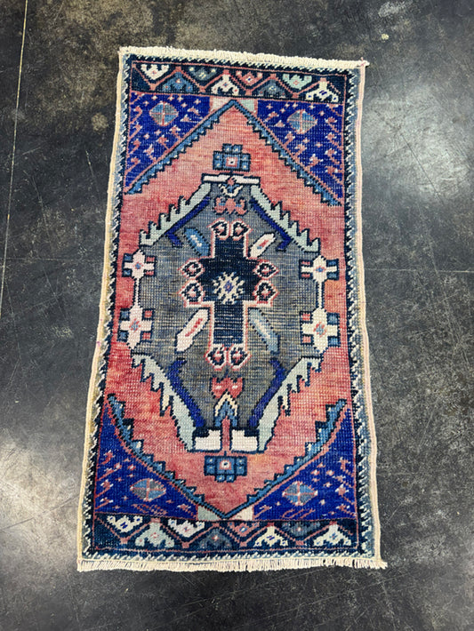 Turkish Yastik Rug 1'7" x 3'1" #24119