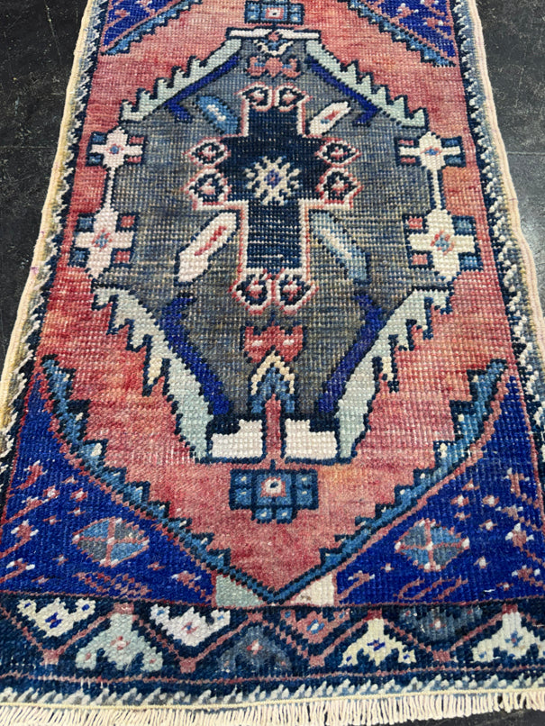 Turkish Yastik Rug 1'7" x 3'1" #24119
