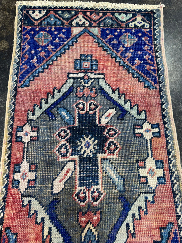 Turkish Yastik Rug 1'7" x 3'1" #24119