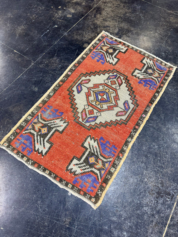 Turkish Yastik Rug 1'8" x 2'10" #23891