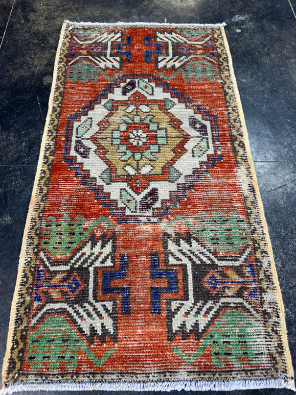 Turkish Yastik Rug 1'8" x 3'1" #23894