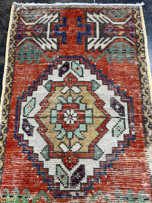Turkish Yastik Rug 1'8" x 3'1" #23894
