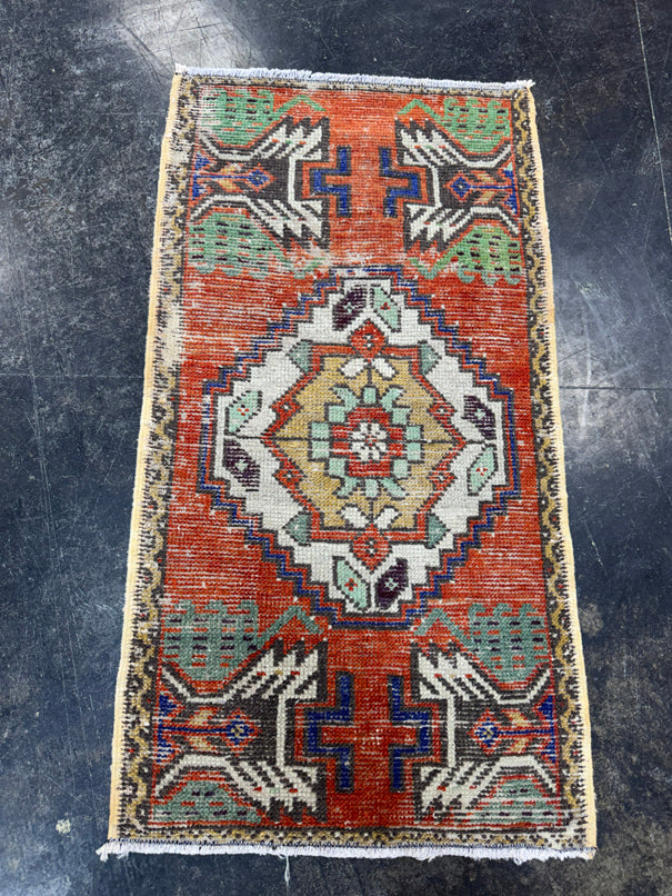 Turkish Yastik Rug 1'8" x 3'1" #23894