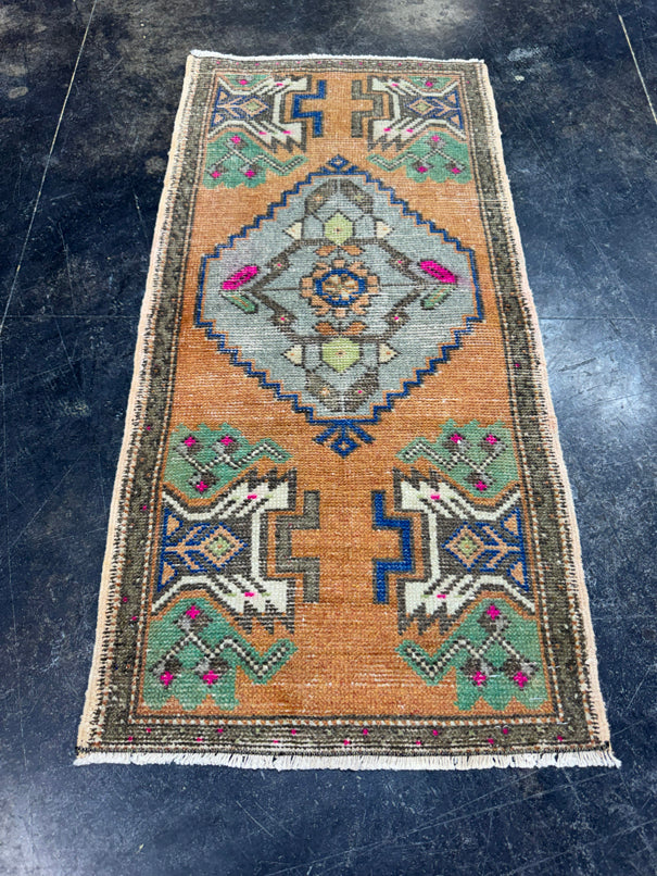 Turkish Yastik Rug 1'8" x 3'4" #23895